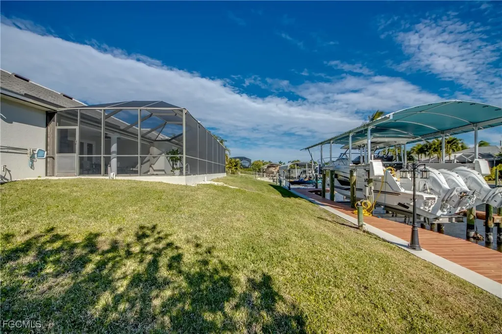 5219 SW 11th Place Cape Coral FL 33914