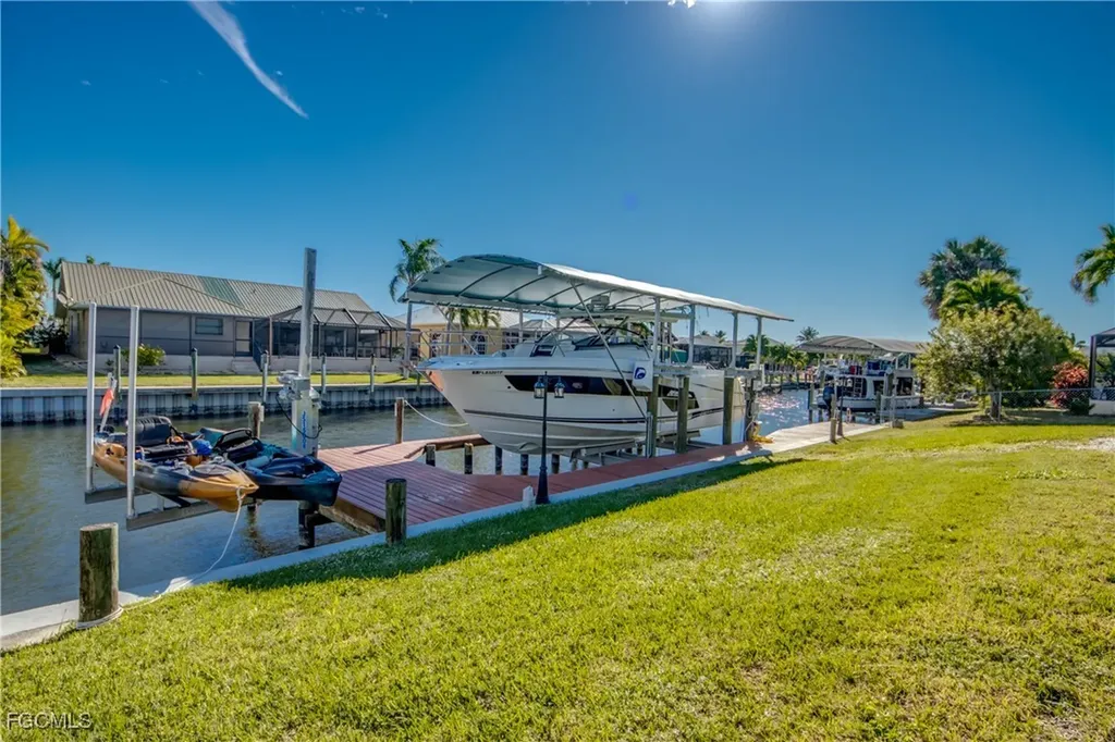 5219 SW 11th Place Cape Coral FL 33914