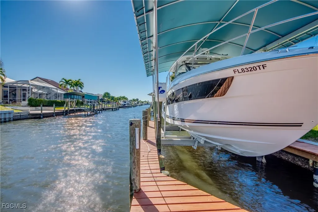 5219 SW 11th Place Cape Coral FL 33914