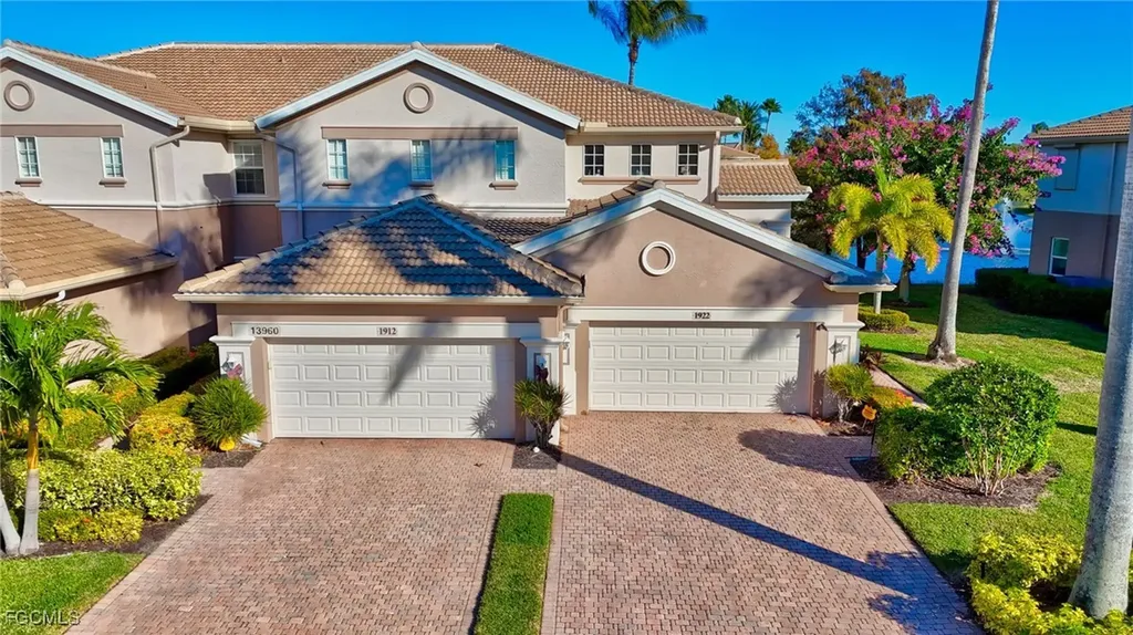 Fort Myers FL, 13960 Lake Mahogany Boulevard, Unit 1922