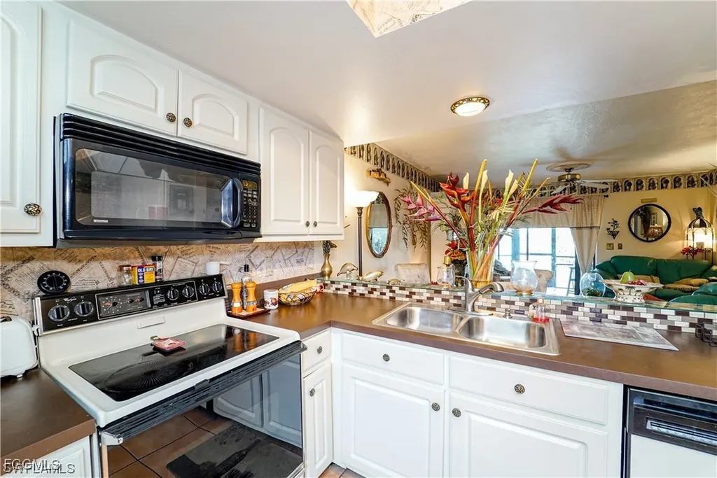 505 SW 47th Terrace Cape Coral FL 33914
