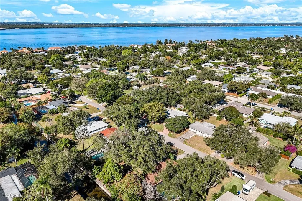 1334 Vesper Drive Fort Myers FL 33901