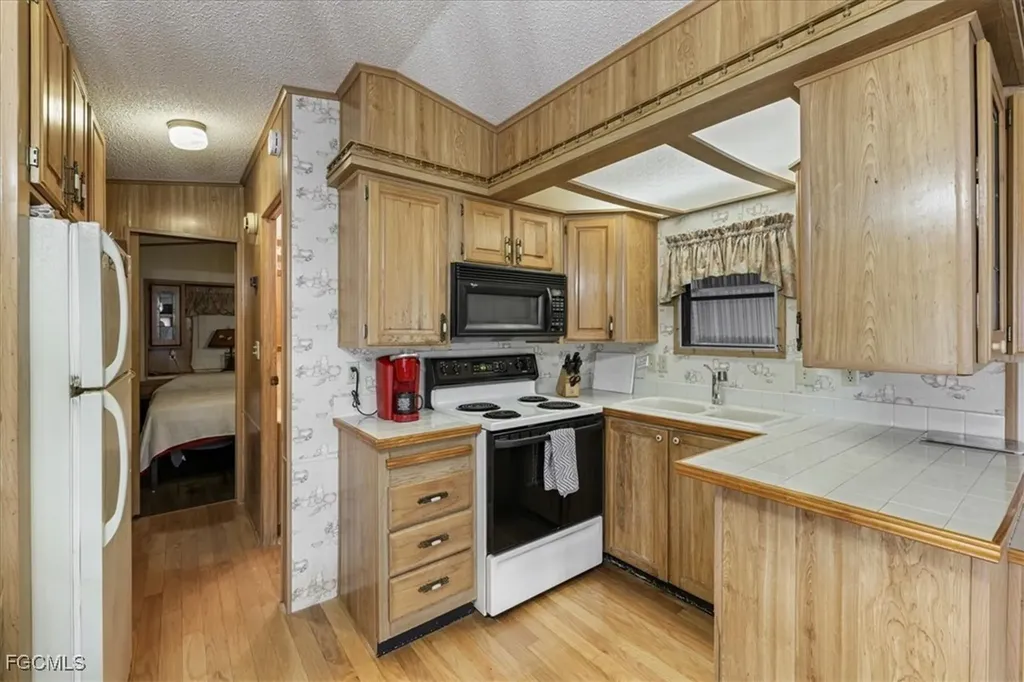 211 Sojourn Drive North Fort Myers FL 33903