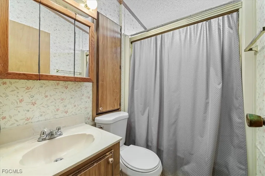 211 Sojourn Drive North Fort Myers FL 33903