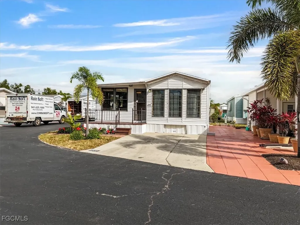 211 Sojourn Drive North Fort Myers FL 33903