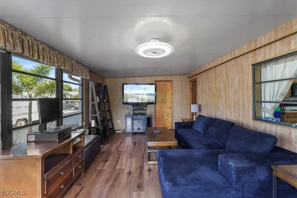 211 Sojourn Drive North Fort Myers FL 33903