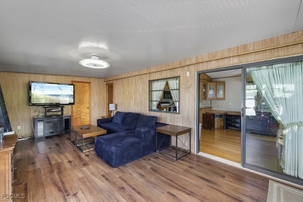 211 Sojourn Drive North Fort Myers FL 33903