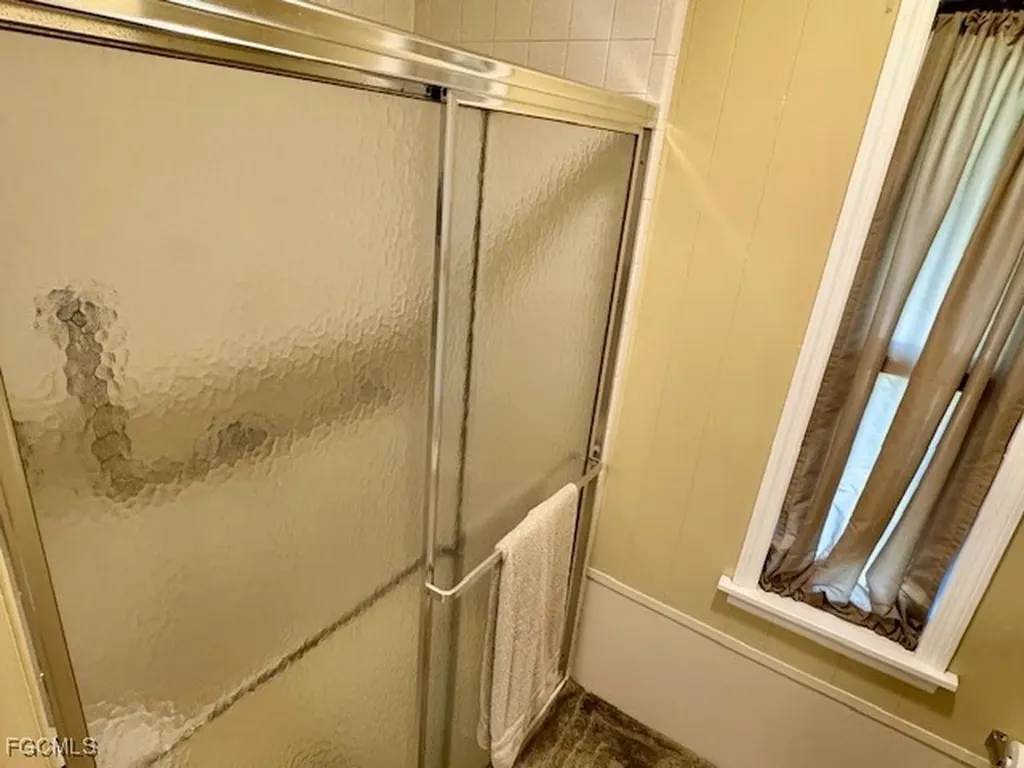 5520 Colonial Road North Fort Myers FL 33917