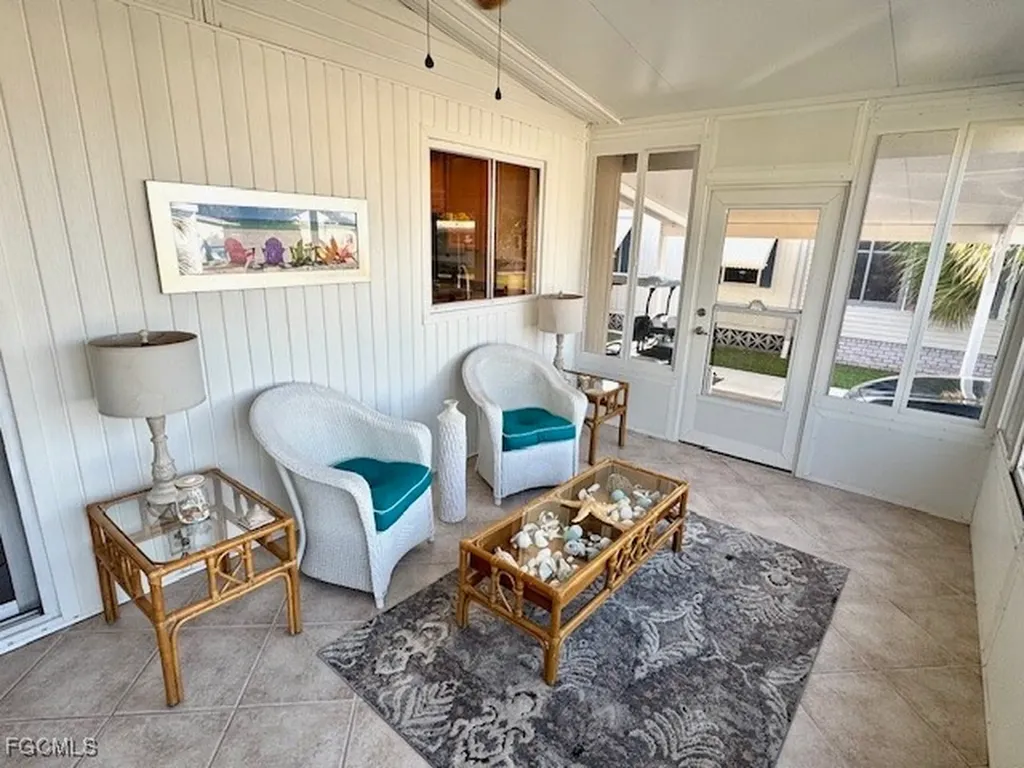 5520 Colonial Road North Fort Myers FL 33917