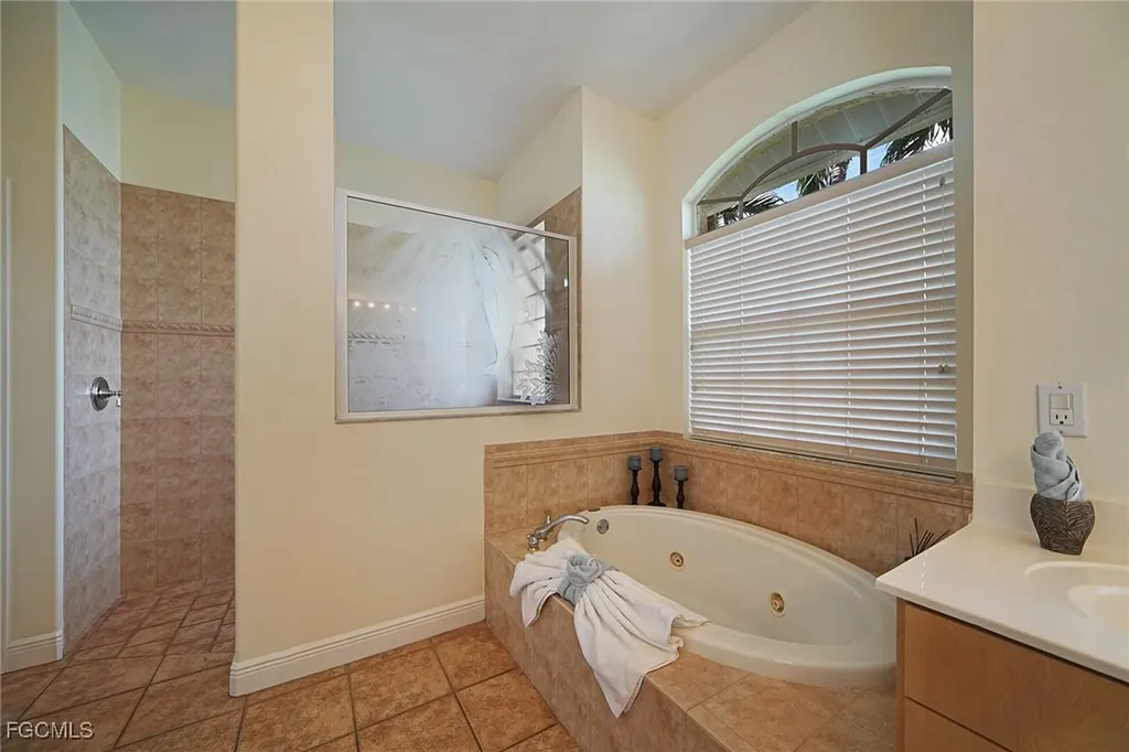 4829 SW 23rd Avenue Cape Coral FL 33914