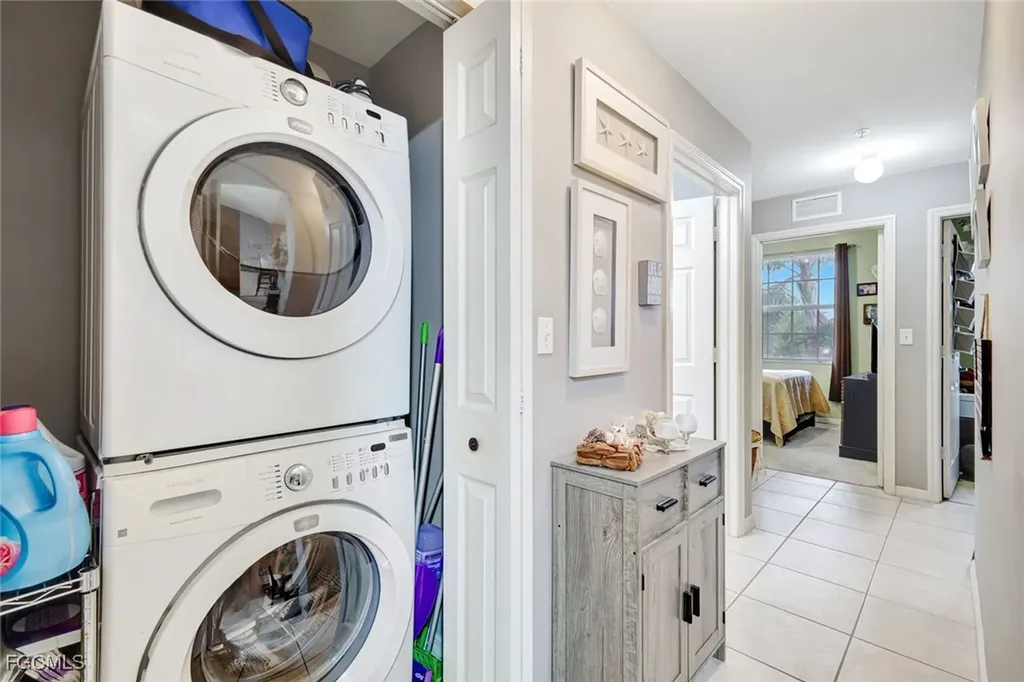 950 Hancock Creek South Boulevard Cape Coral FL 33909