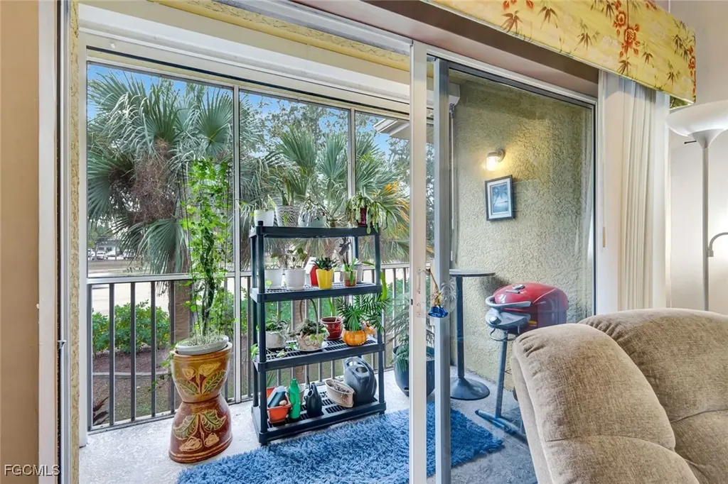 950 Hancock Creek South Boulevard Cape Coral FL 33909
