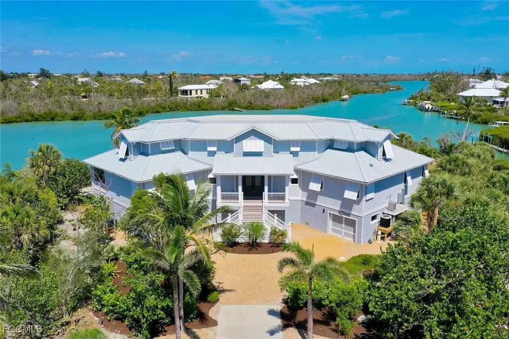 Sanibel FL, 6401 Pine Avenue