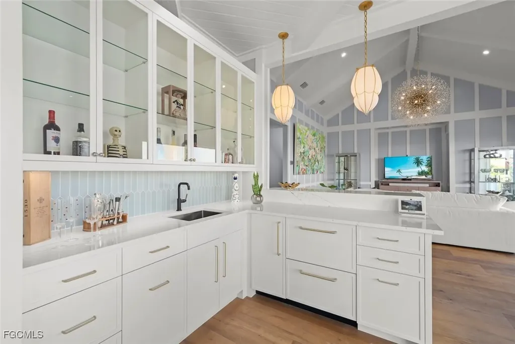 6401 Pine Avenue Sanibel FL 33957