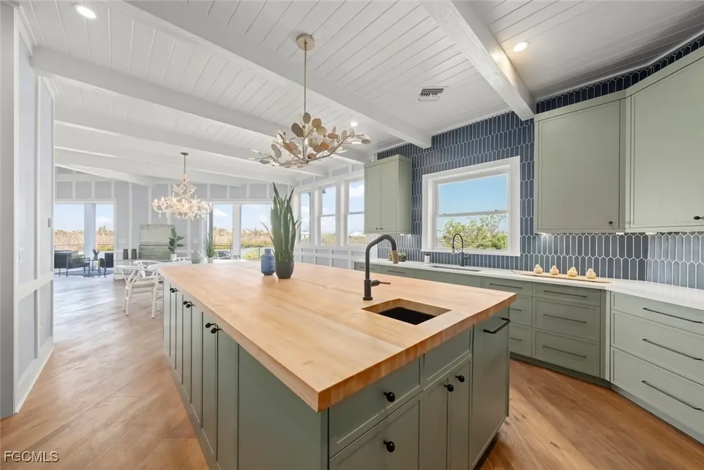 6401 Pine Avenue Sanibel FL 33957