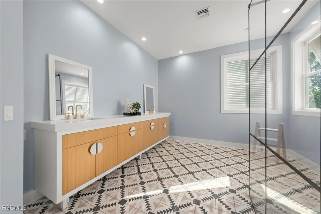 6401 Pine Avenue Sanibel FL 33957