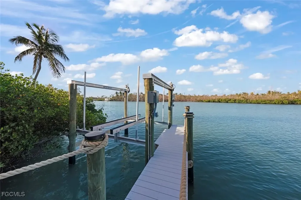 6401 Pine Avenue Sanibel FL 33957