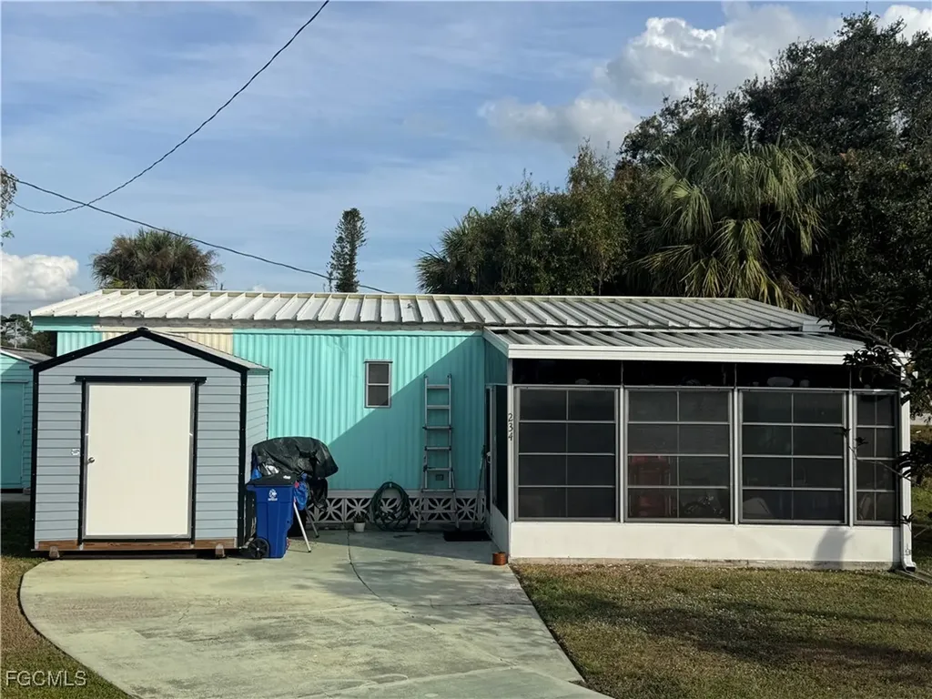 234 Lamplighter Lane North Fort Myers FL 33917