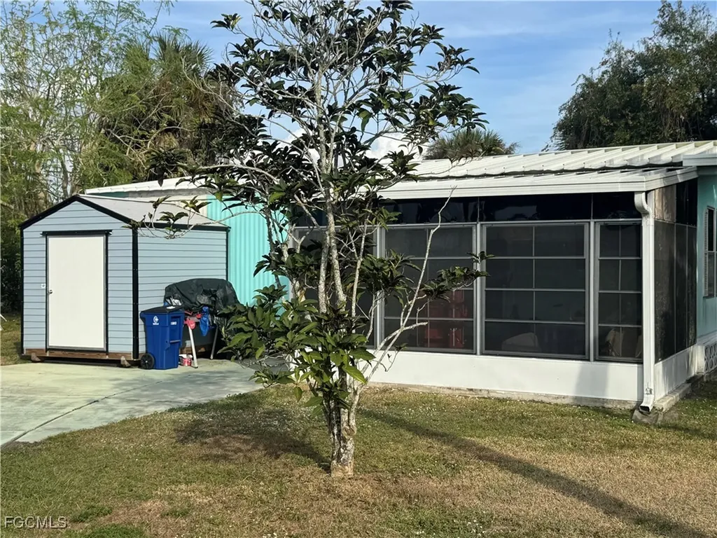 234 Lamplighter Lane North Fort Myers FL 33917