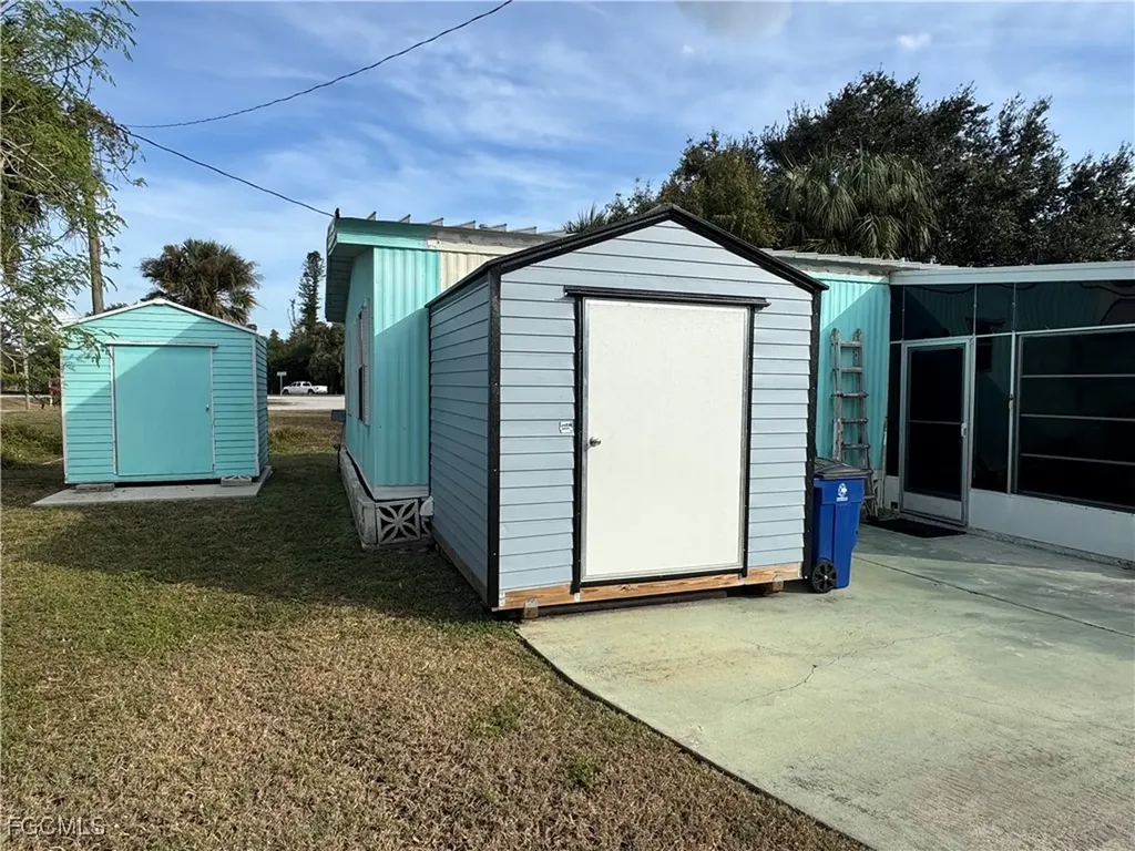 234 Lamplighter Lane North Fort Myers FL 33917