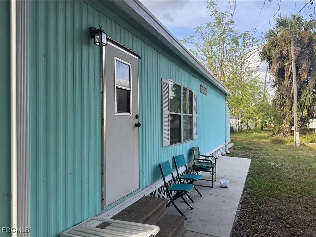 234 Lamplighter Lane North Fort Myers FL 33917