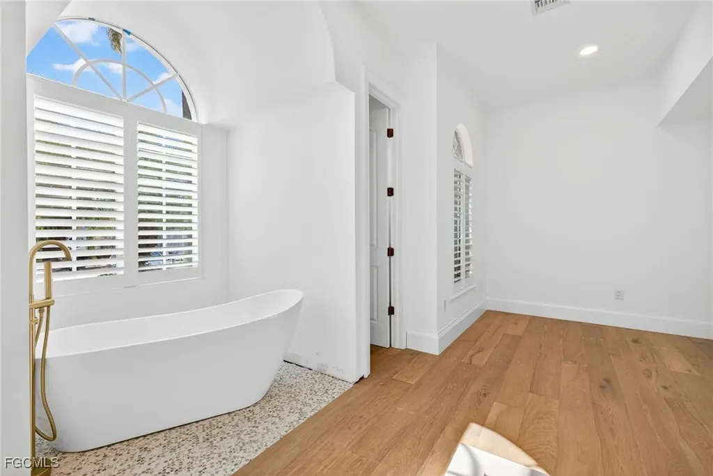 9008 Mockingbird Drive Sanibel FL 33957