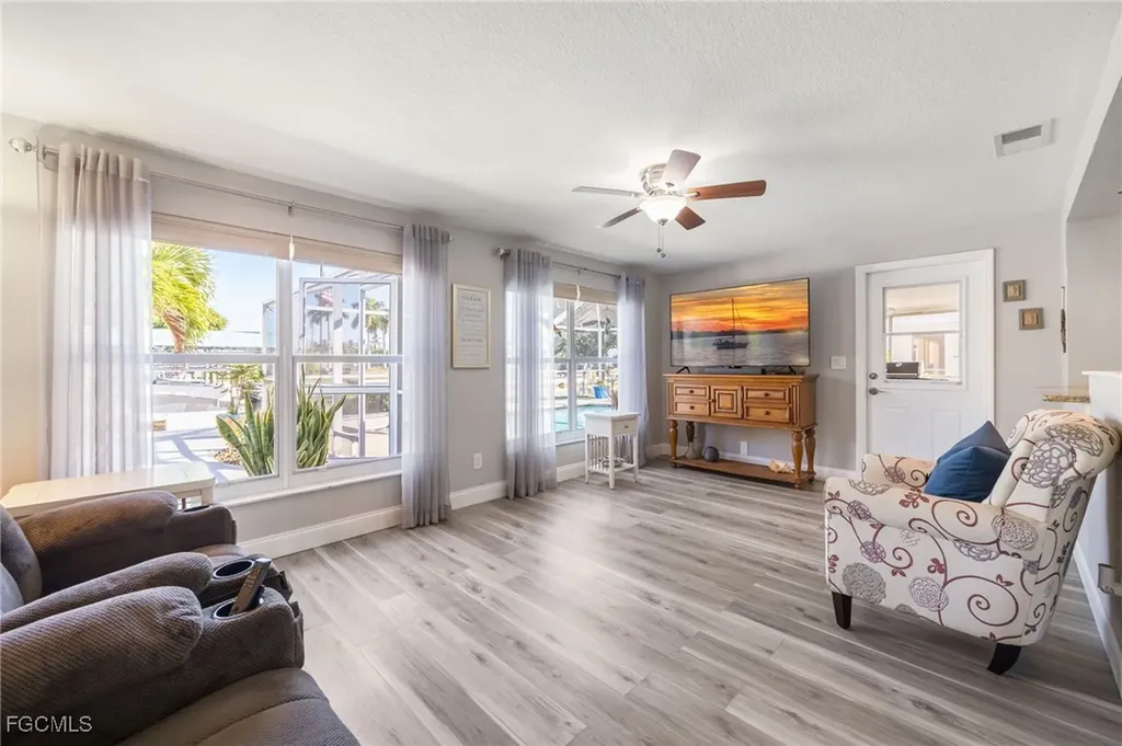 4915 Santa Monica Court Cape Coral FL 33904