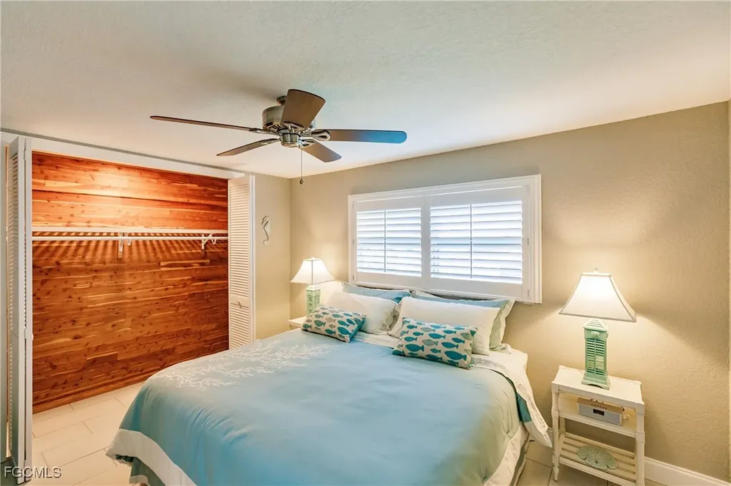 1424 Windsor Court Cape Coral FL 33904