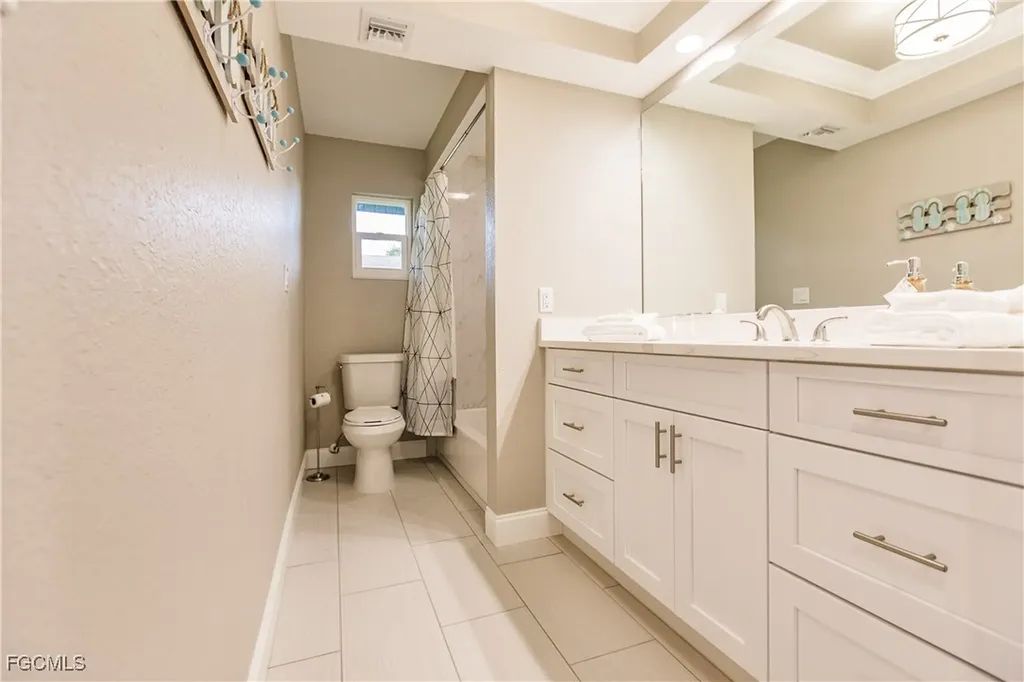 1424 Windsor Court Cape Coral FL 33904