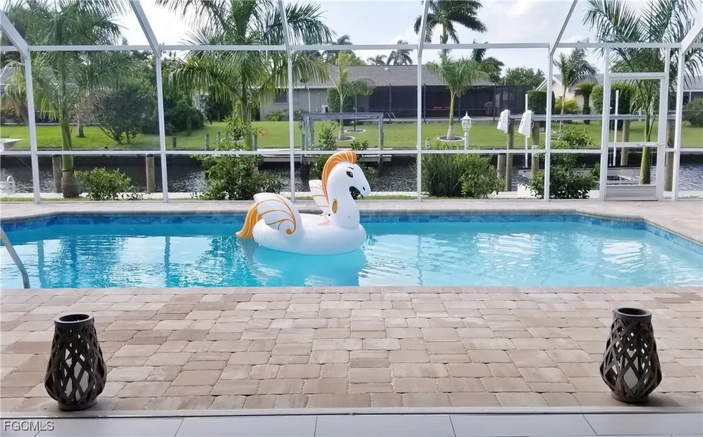 1424 Windsor Court Cape Coral FL 33904