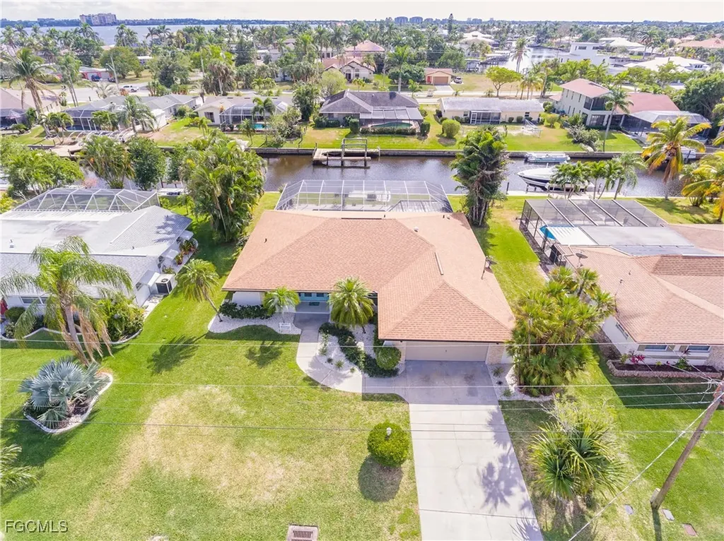 1424 Windsor Court Cape Coral FL 33904