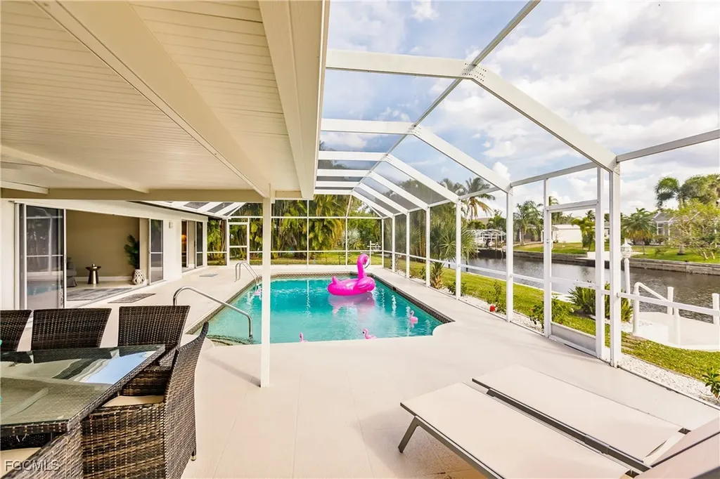 1424 Windsor Court Cape Coral FL 33904