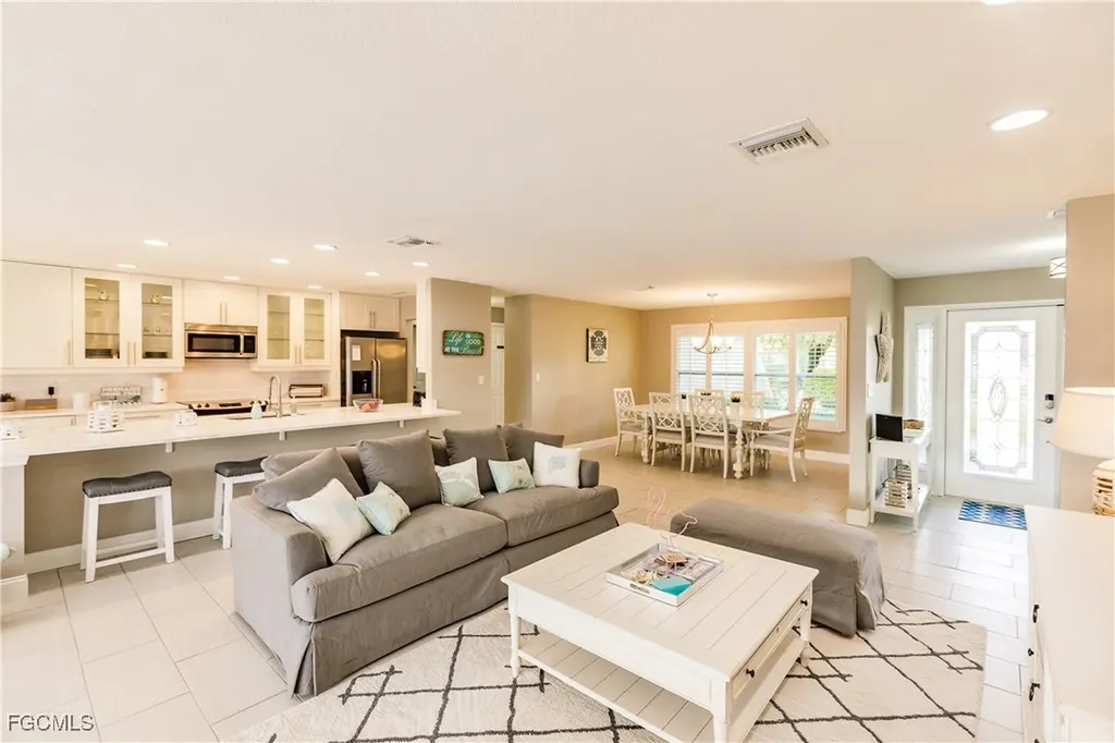 1424 Windsor Court Cape Coral FL 33904