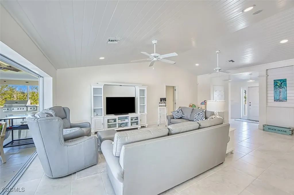 1233 Middle Gulf Drive Sanibel FL 33957