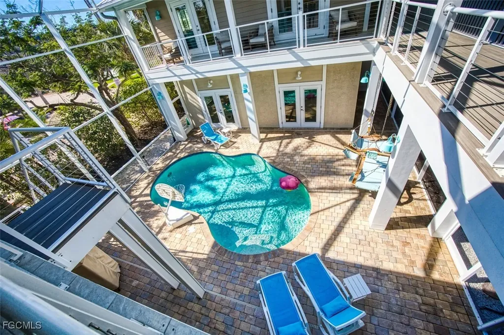 1233 Middle Gulf Drive Sanibel FL 33957
