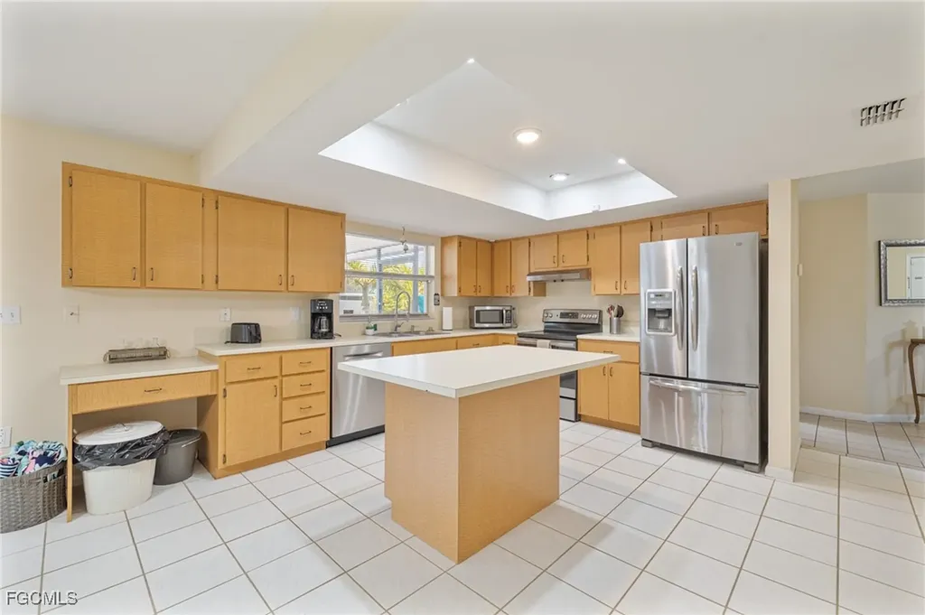 1628 Country Club Boulevard Cape Coral FL 33990