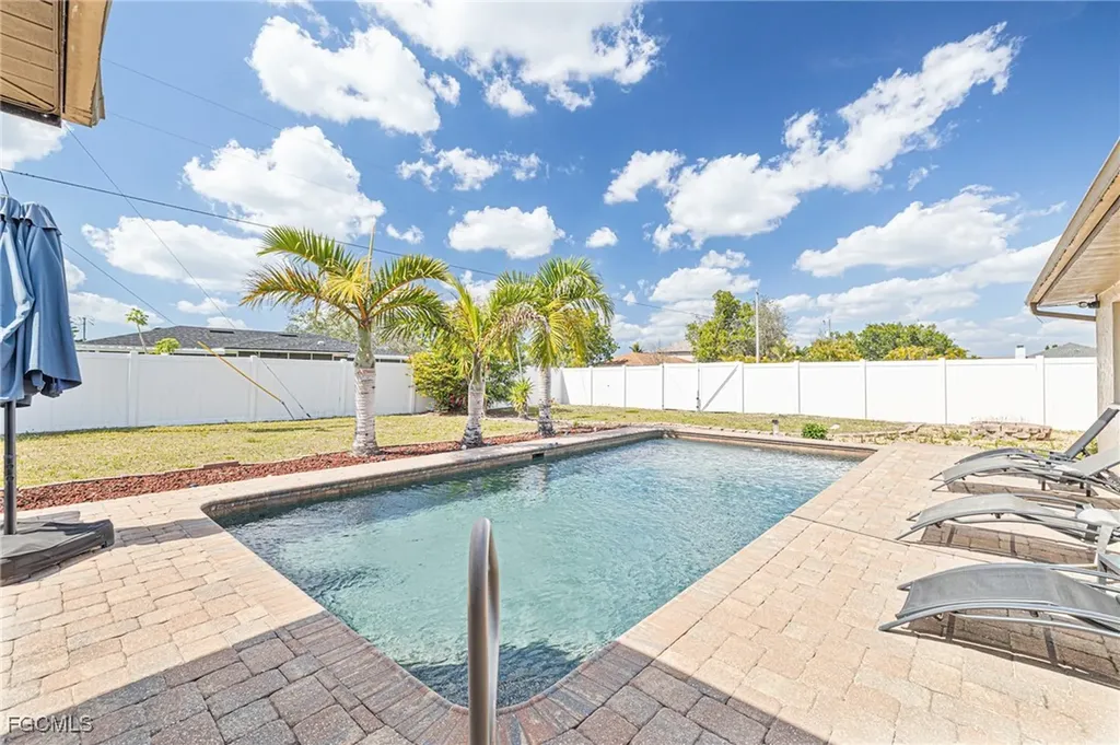 1628 Country Club Boulevard Cape Coral FL 33990
