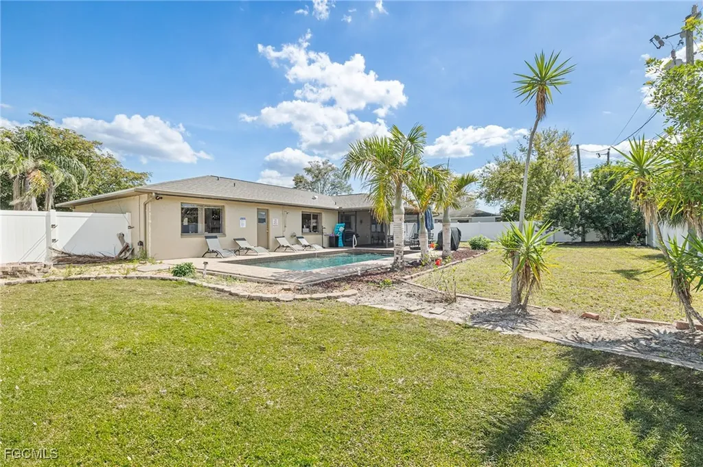 1628 Country Club Boulevard Cape Coral FL 33990