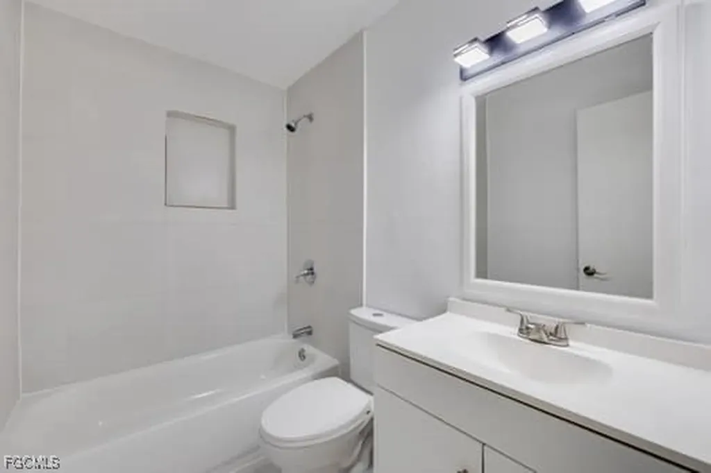 17770 Palm Beach Boulevard Alva FL 33920