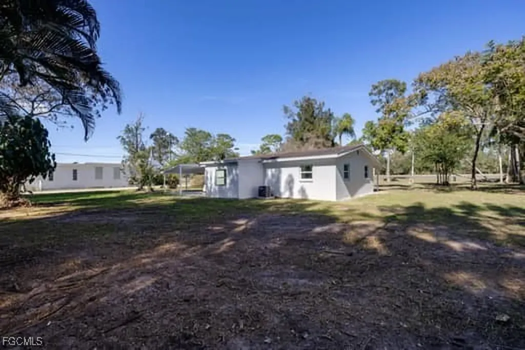 17770 Palm Beach Boulevard Alva FL 33920