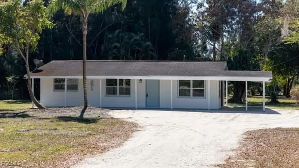 17770 Palm Beach Boulevard Alva FL 33920