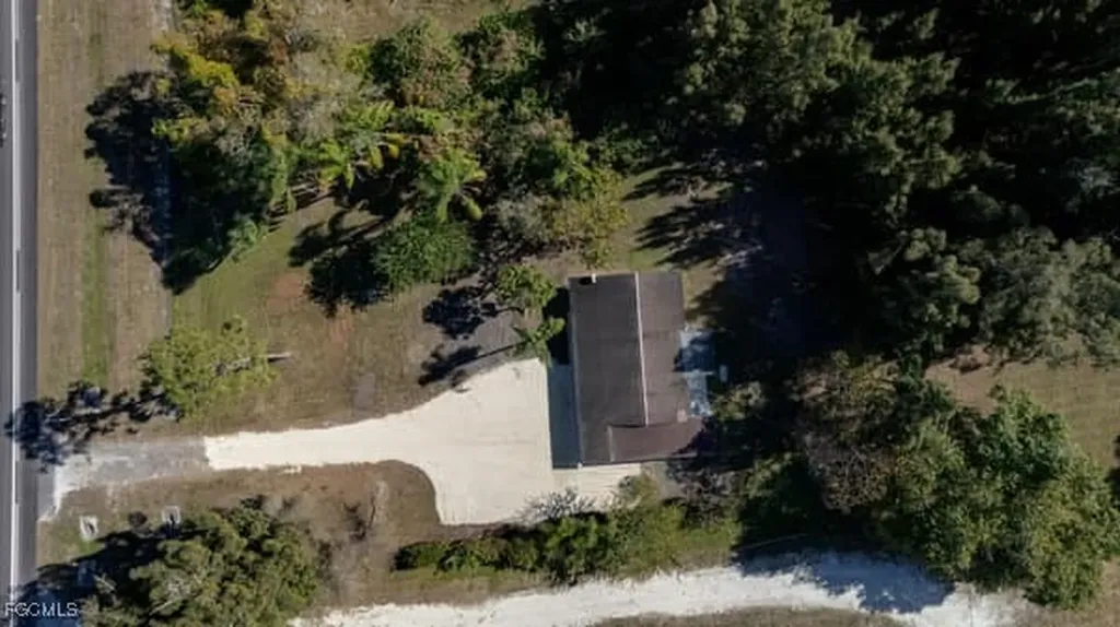 17770 Palm Beach Boulevard Alva FL 33920