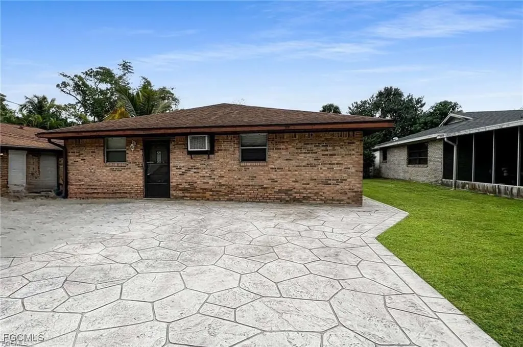27917 Washington Street Bonita Springs FL 34135