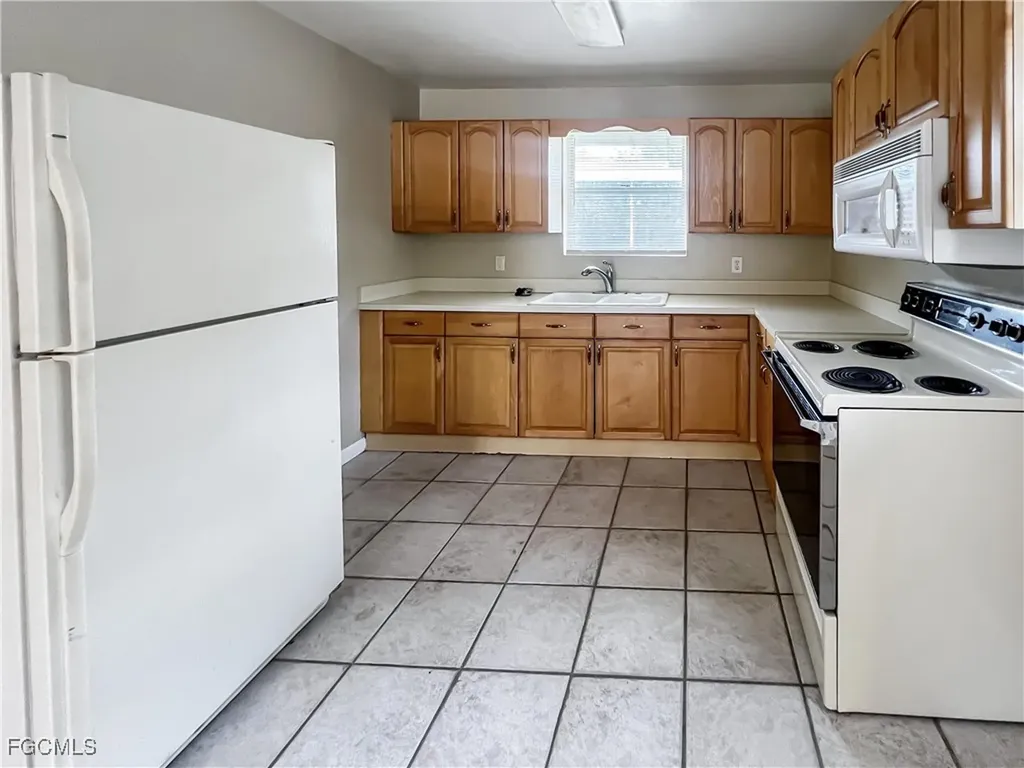 27917 Washington Street Bonita Springs FL 34135