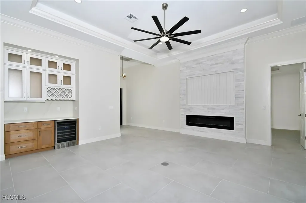 907 SW 15th Place Cape Coral FL 33991
