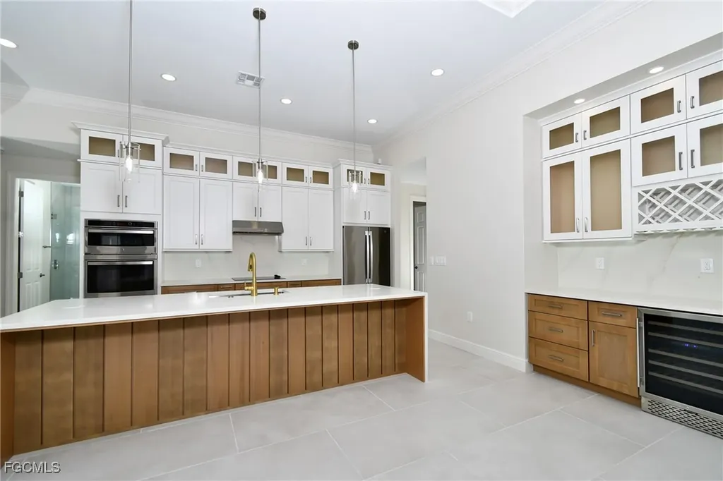 907 SW 15th Place Cape Coral FL 33991