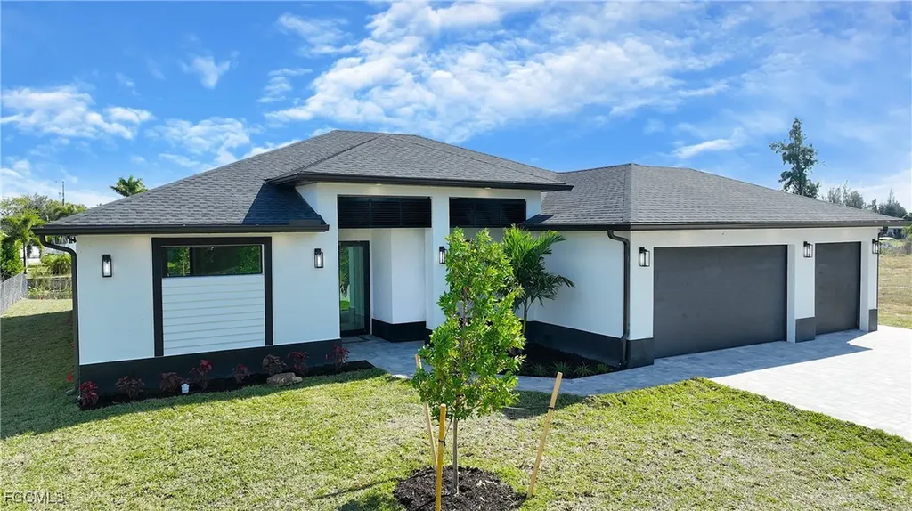 907 SW 15th Place Cape Coral FL 33991