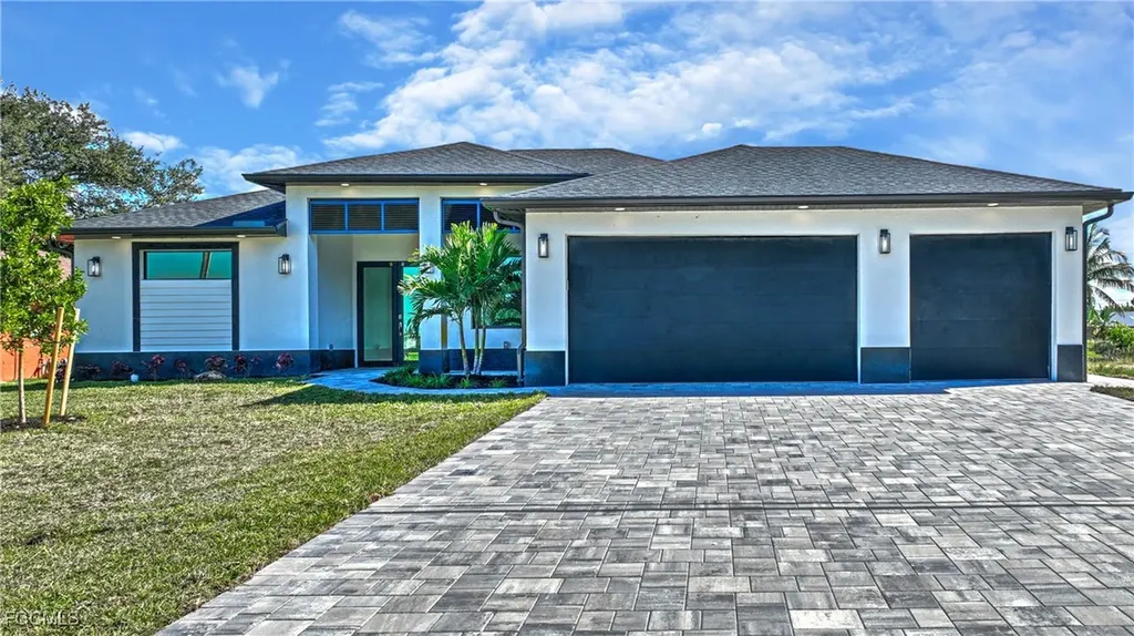 907 SW 15th Place Cape Coral FL 33991