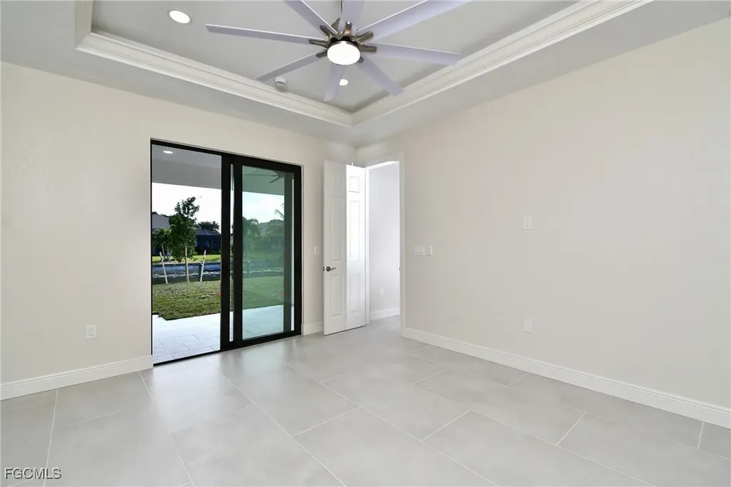 907 SW 15th Place Cape Coral FL 33991