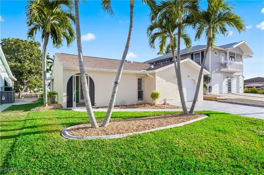 2781 Bruce Street Matlacha FL 33993